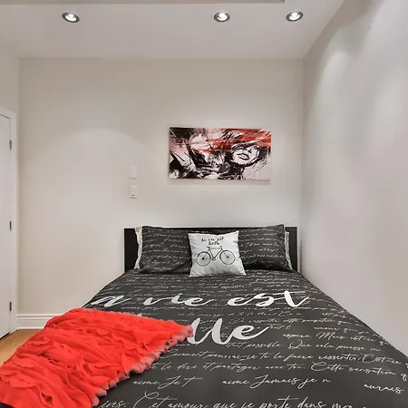 Stunning Condos On St Denis Montreal Exterior photo