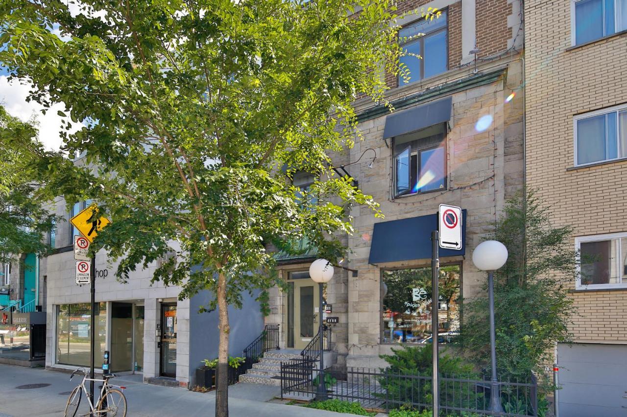 Stunning Full - On The Famous St Denis Street - Near Metro * Montréal